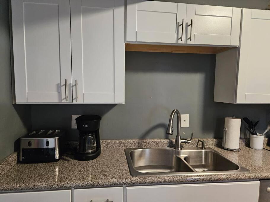 Holiday home Large, Fenced, Near Beale Street Downtown, Hot Tub *