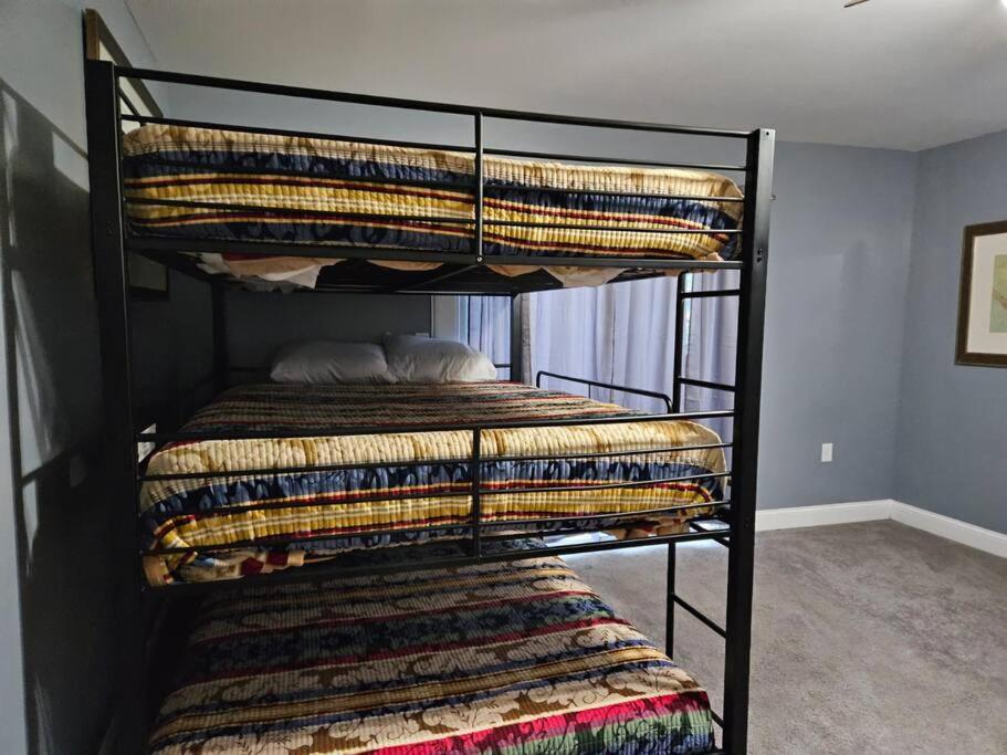 Holiday home Large, Fenced, Near Beale Street Downtown, Hot Tub *
