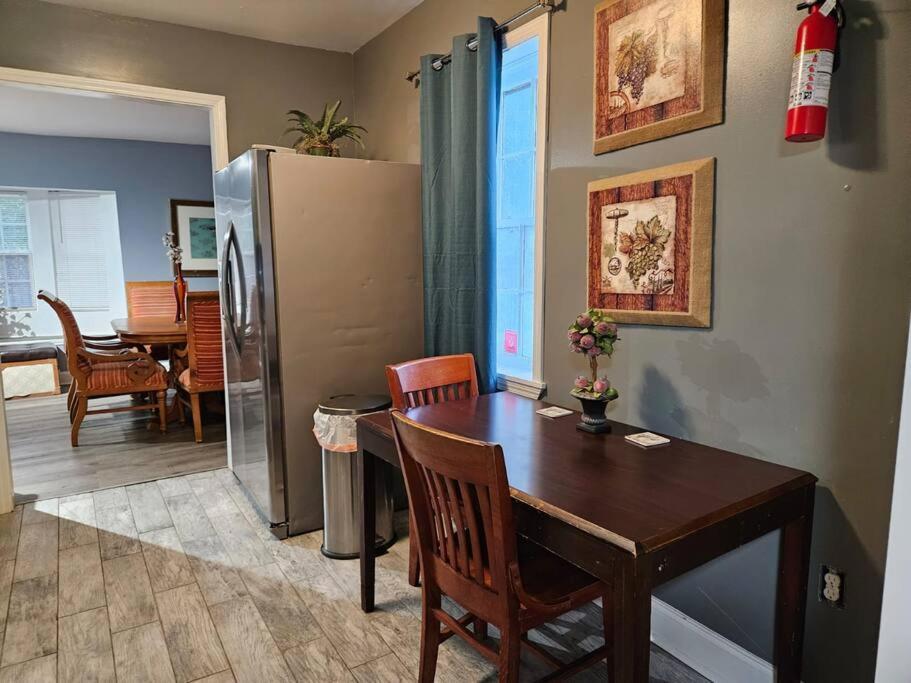 Holiday home Large, Fenced, Near Beale Street Downtown, Hot Tub